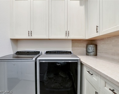 9449 Greenleigh Court - Photo Thumbnail 13