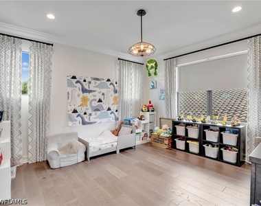 9449 Greenleigh Court - Photo Thumbnail 5