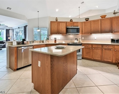 6545 Chestnut Circle - Photo Thumbnail 10