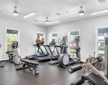 3775 Fieldstone Boulevard - Photo Thumbnail 24