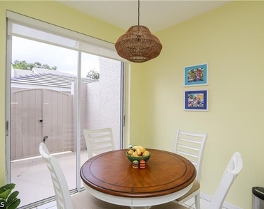 3775 Fieldstone Boulevard - Photo Thumbnail 10
