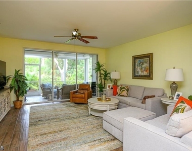 3775 Fieldstone Boulevard - Photo Thumbnail 5