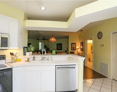3775 Fieldstone Boulevard - Photo Thumbnail 9