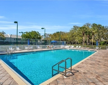 3775 Fieldstone Boulevard - Photo Thumbnail 23