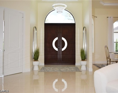 379 25th Street Nw - Photo Thumbnail 3