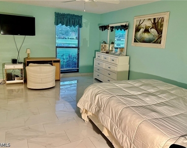 4187 Lakewood Boulevard - Photo Thumbnail 24