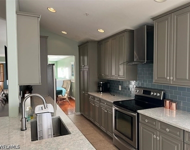 1405 Tiffany Lane - Photo Thumbnail 21