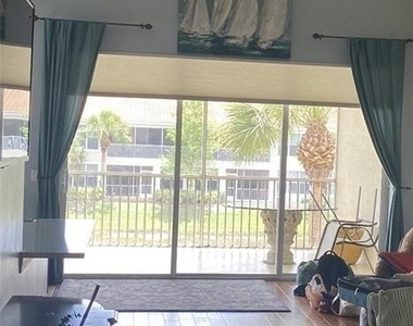 1405 Tiffany Lane - Photo Thumbnail 3