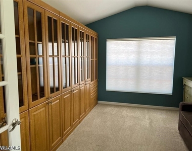 1405 Tiffany Lane - Photo Thumbnail 16