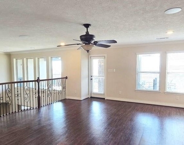 127 Bridgewater - Photo Thumbnail 23