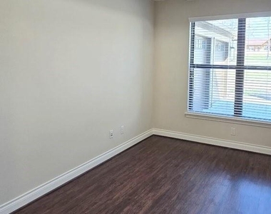 127 Bridgewater - Photo Thumbnail 20