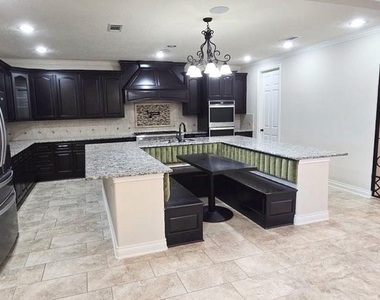 127 Bridgewater - Photo Thumbnail 8
