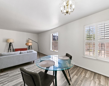 361 N Post Oak Lane - Photo Thumbnail 9
