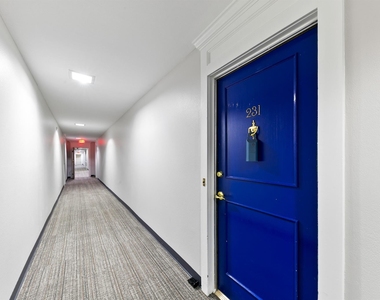 361 N Post Oak Lane - Photo Thumbnail 2