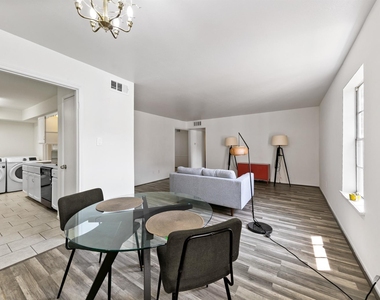 361 N Post Oak Lane - Photo Thumbnail 8