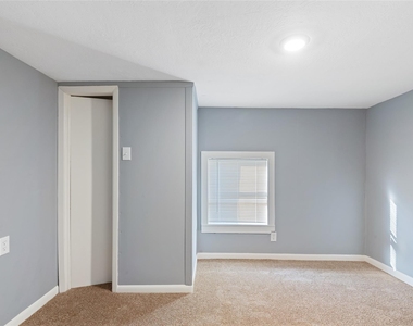 10502 Royal Oaks Drive - Photo Thumbnail 7