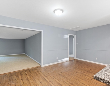 10502 Royal Oaks Drive - Photo Thumbnail 15