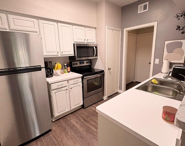2475 Underwood Street - Photo Thumbnail 1