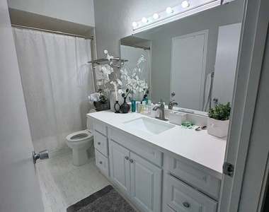 2475 Underwood Street - Photo Thumbnail 9