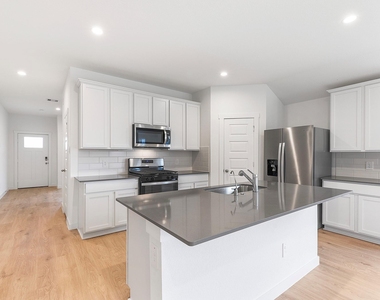 3203 Langley Bend Lane - Photo Thumbnail 12