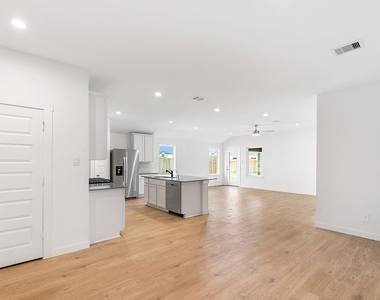 3203 Langley Bend Lane - Photo Thumbnail 6