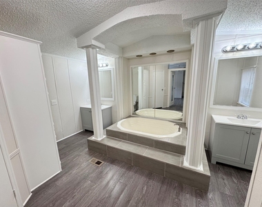 15840 Lowell - Photo Thumbnail 12