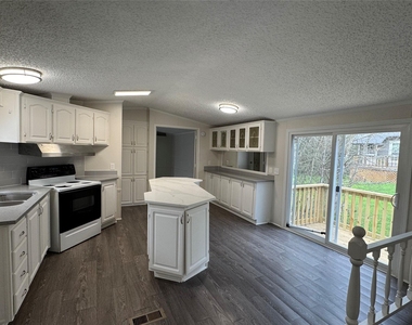 15840 Lowell - Photo Thumbnail 10