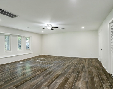 4134 Hill Oak Drive - Photo Thumbnail 7