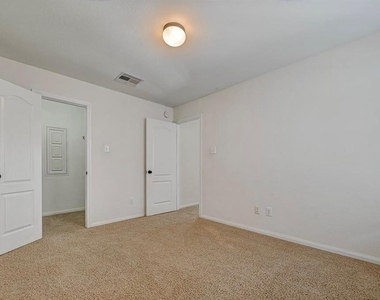 11 Sagamore Ridge Place - Photo Thumbnail 24