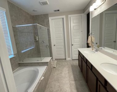 2216 Gadwall Court - Photo Thumbnail 8