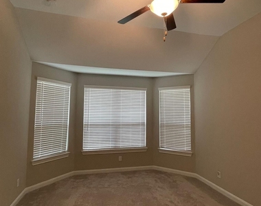 2216 Gadwall Court - Photo Thumbnail 7
