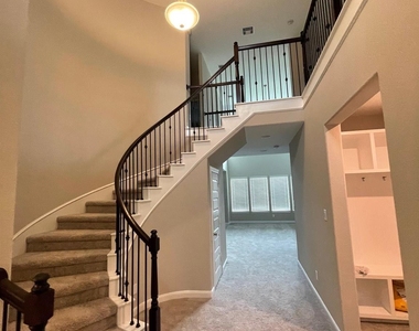 2216 Gadwall Court - Photo Thumbnail 2