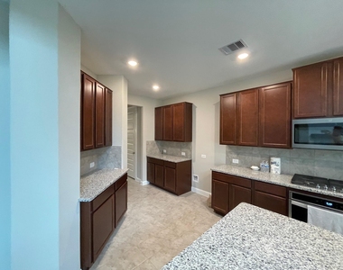 2216 Gadwall Court - Photo Thumbnail 6