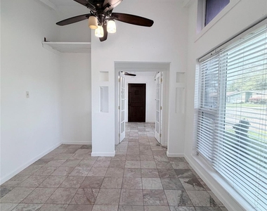 618 Sulphur Street - Photo Thumbnail 4