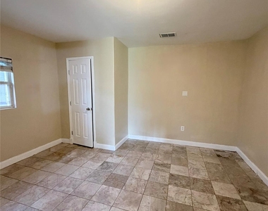618 Sulphur Street - Photo Thumbnail 16