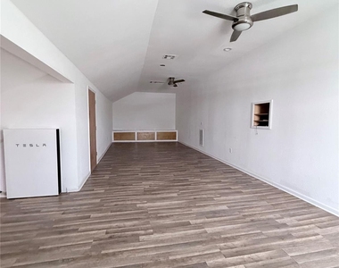 618 Sulphur Street - Photo Thumbnail 19