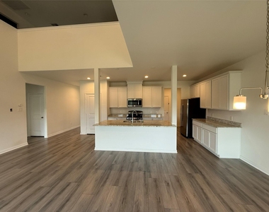11707 Eclipse Drive - Photo Thumbnail 9