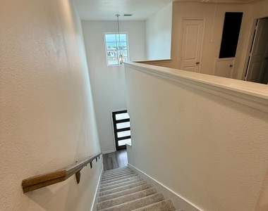 11707 Eclipse Drive - Photo Thumbnail 38