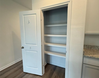 11707 Eclipse Drive - Photo Thumbnail 12