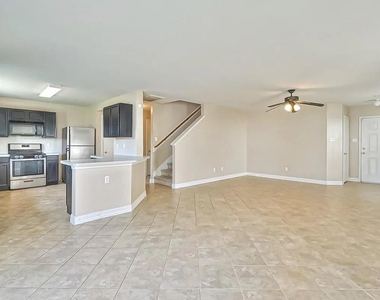 18211 Temple Hill Lane - Photo Thumbnail 1