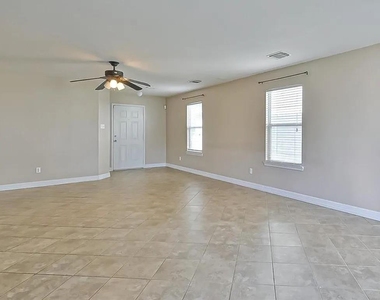 18211 Temple Hill Lane - Photo Thumbnail 2