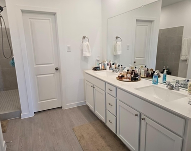 3061 Avenida Sonoma - Photo Thumbnail 3