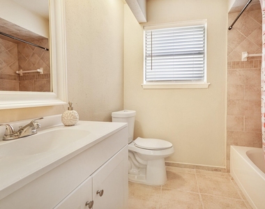 3203 Silver Falls Drive - Photo Thumbnail 20