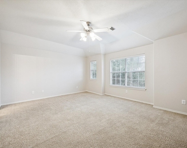 3206 Pearl Bluff Lane - Photo Thumbnail 10