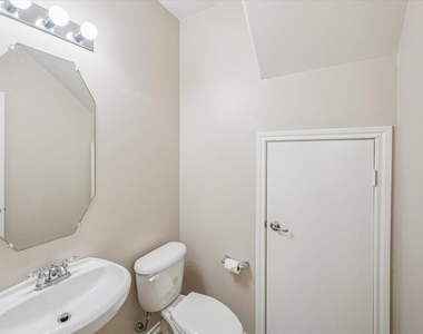 3206 Pearl Bluff Lane - Photo Thumbnail 9