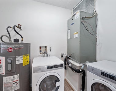 910 Judiway Street - Photo Thumbnail 10