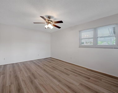 910 Judiway Street - Photo Thumbnail 1