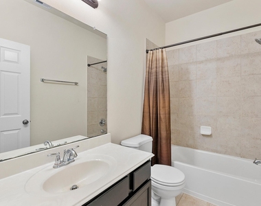 16911 Savannah Park Drive - Photo Thumbnail 17