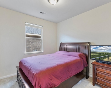 16911 Savannah Park Drive - Photo Thumbnail 18