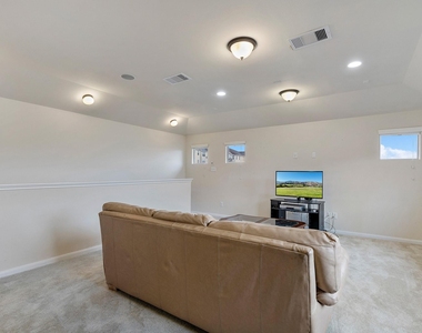 16911 Savannah Park Drive - Photo Thumbnail 21